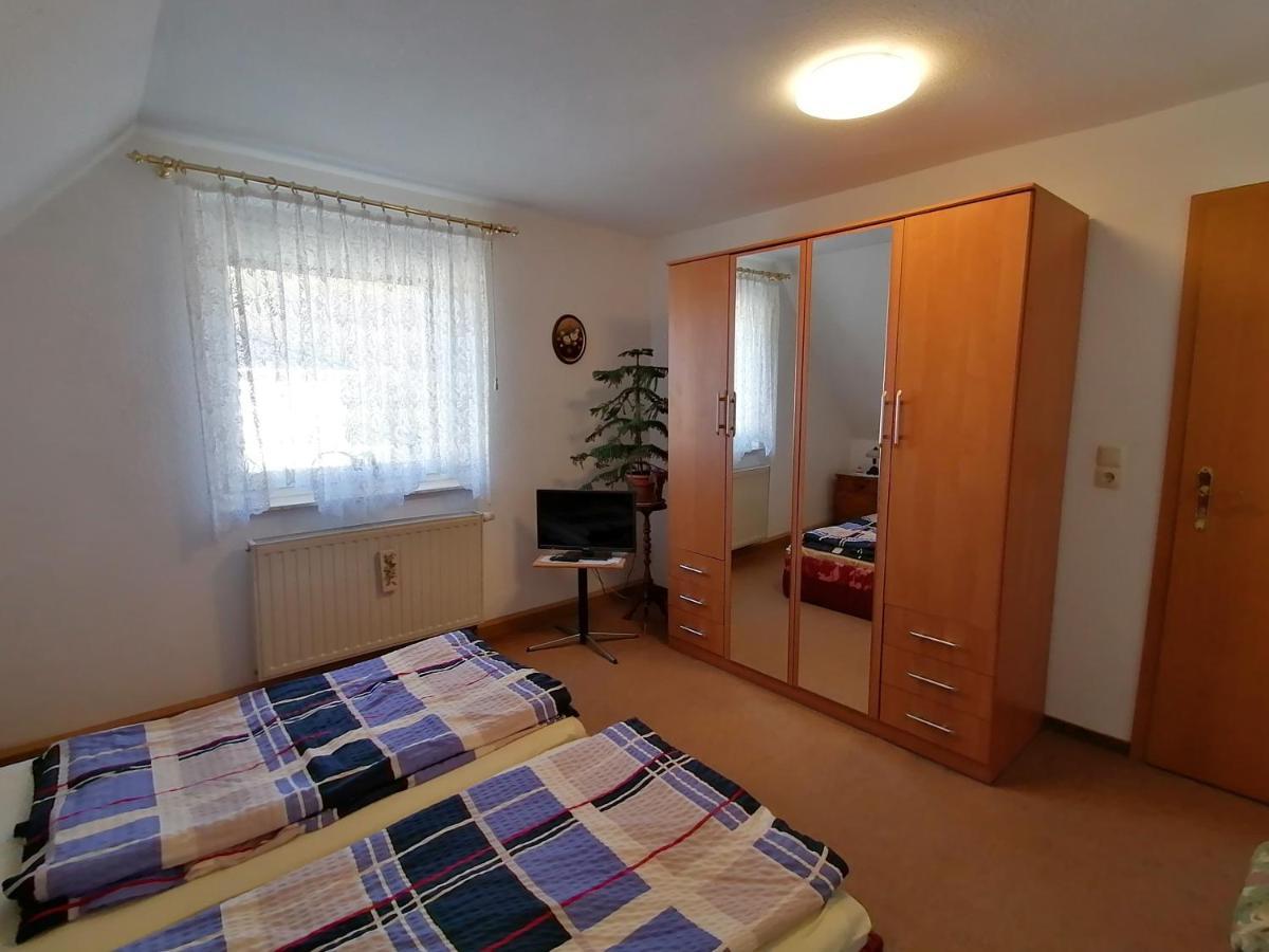 Haus Am Waldrand Apartment Freital Exterior photo